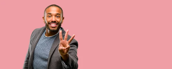 Africano Americano Com Barba Levantando Dedo Número Três — Fotografia de Stock