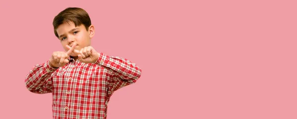 Niño Guapo Con Ojos Verdes Molesto Con Mala Actitud Haciendo —  Fotos de Stock