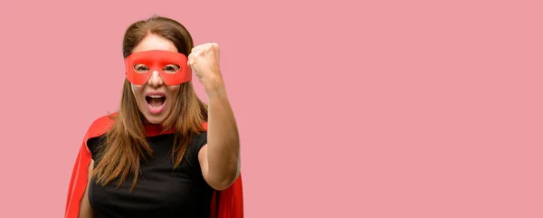 Middelbare Leeftijd Super Held Vrouw Dragen Rode Masker Cape Geïrriteerd — Stockfoto