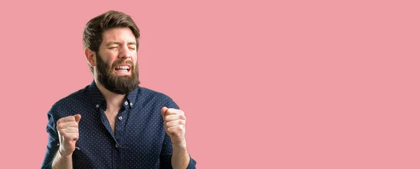 Joven Hipster Hombre Con Barba Grande Feliz Sorprendido Animando Expresando — Foto de Stock