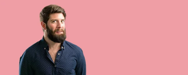 Homem Jovem Hipster Com Grande Barba Dúvida Expressão Confundir Maravilha — Fotografia de Stock