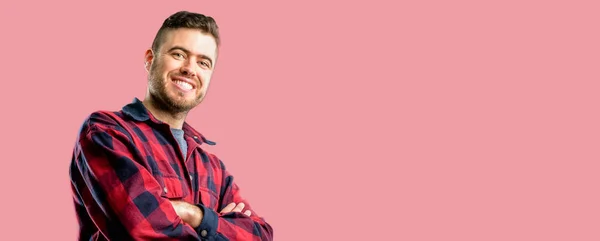 Jovem Homem Bonito Com Braços Cruzados Confiante Feliz Com Grande — Fotografia de Stock