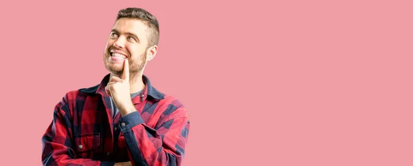 Jovem Homem Bonito Confiante Feliz Com Grande Sorriso Natural Rindo — Fotografia de Stock