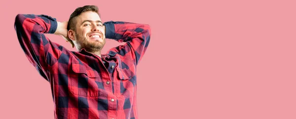 Jovem Homem Bonito Confiante Feliz Com Grande Sorriso Natural Rindo — Fotografia de Stock