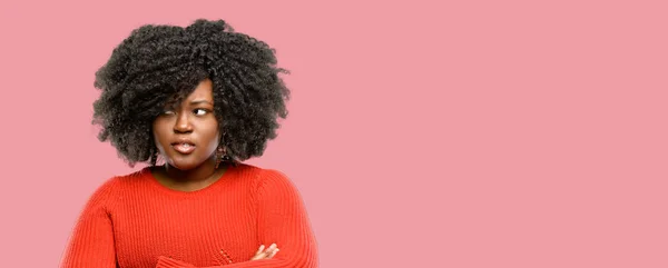 Hermosa Mujer Africana Segura Feliz Con Una Gran Sonrisa Natural —  Fotos de Stock