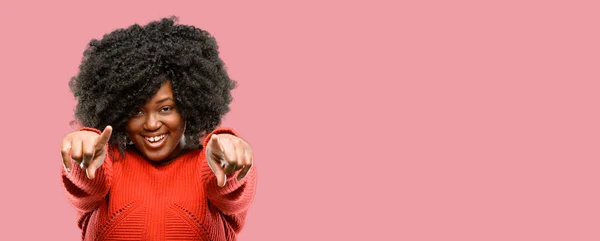 Şaret Parmağı Ile Güzel Afrikalı Kadın — Stok fotoğraf