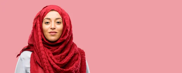 Young Arab Woman Wearing Hijab Confident Happy Big Natural Smile — Stock Photo, Image