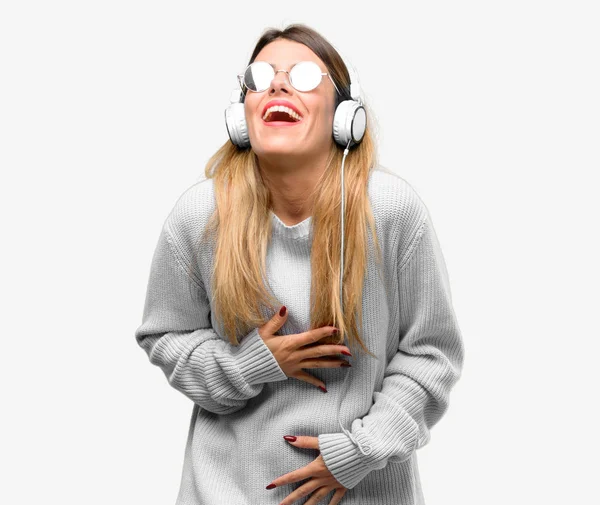 Jeune Femme Écouter Musique Avec Casque Confiant Heureux Avec Grand — Photo