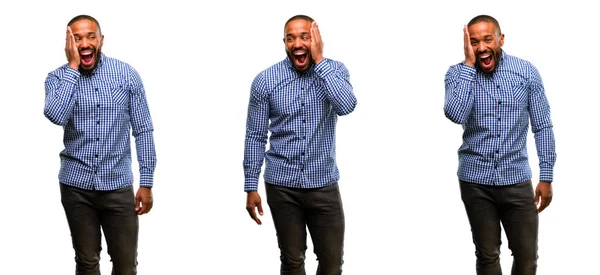Afrikanische Amerikanische Mann Mit Bart Glücklich Und Zuversichtlich Zeigt Ein — Stockfoto
