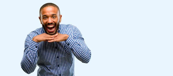 African American Człowieka Brodą Szczęśliwy Zaskoczony Doping Wyrażając Wow Gest — Zdjęcie stockowe