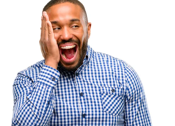 Hombre Afroamericano Con Barba Tan Feliz Confiado Mostrando Una Gran —  Fotos de Stock