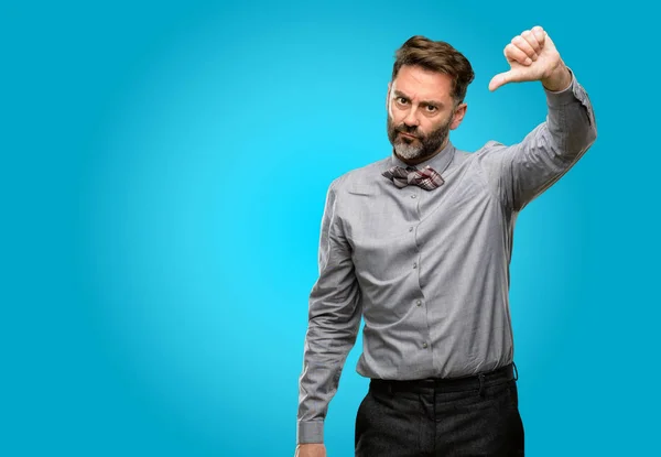 Homme Moyen Âge Avec Barbe Noeud Papillon Montrant Pouces Vers — Photo