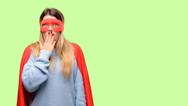 Genç Süper Kadın Şok Ağzına Kapakları Sessizlik Hata Kavramlar Korkmuş — Stok fotoğraf
