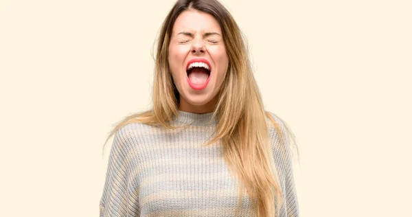 Mulher Bonita Jovem Estressante Aterrorizada Pânico Gritando Exasperada Frustrada Gesto — Fotografia de Stock