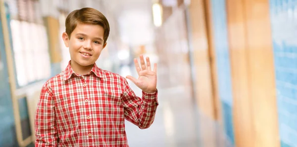 Bello Bambino Bambino Con Gli Occhi Verdi Alzando Dito Numero — Foto Stock