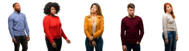Grup serin insanlar, kadın ve güvensizlik, şüphecilik ve şüphe ifade şüpheci ve memnun göz olan adam