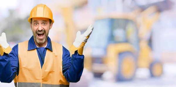 Senior Engineer Man Construction Worker Happy Surprised Cheering Expressing Wow — Stock Photo, Image