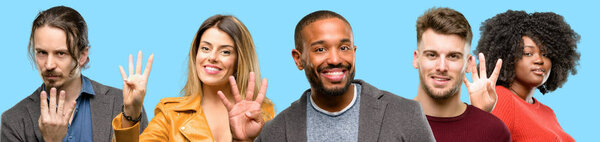 Группа смешанных людей, женщин и мужчин, показывающих пальцем, является номером четыре
