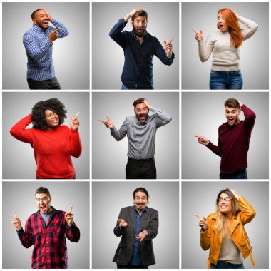 Grup karışık insanları, kadın ve erkek uzak yan parmak ile işaret