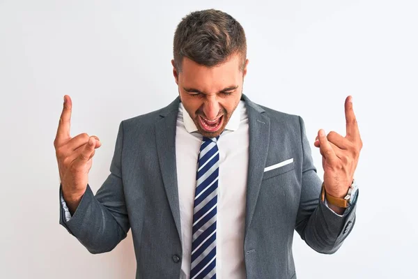 Giovane Uomo Affari Bello Indossa Vestito Cravatta Sfondo Isolato Gridando — Foto Stock