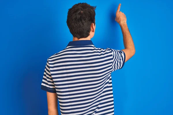 Teenager Boy Wearing Casual Shirt Standing Blue Isolated Background Posing — Stock Photo, Image