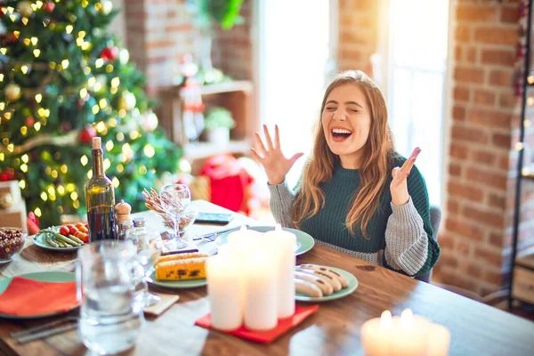 Young Beautiful Woman Sitting Eating Food Christmas Tree Home Celebrating — Φωτογραφία Αρχείου