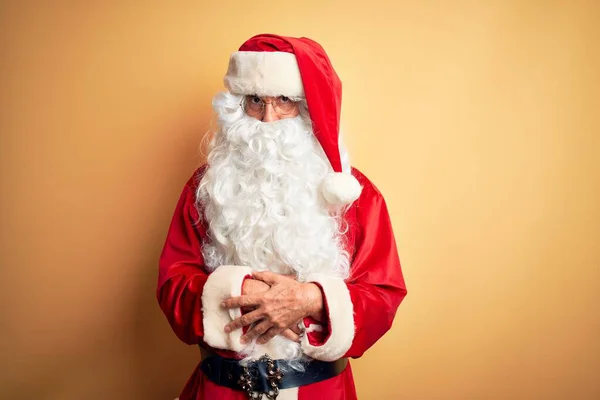 Homem Bonito Meia Idade Vestindo Traje Papai Noel Sobre Fundo — Fotografia de Stock