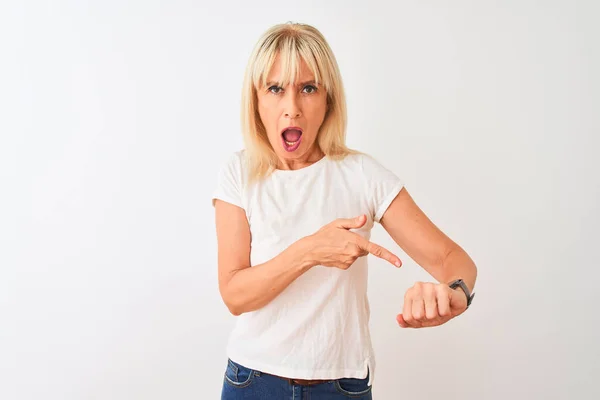 Mulher Meia Idade Vestindo Shirt Casual Sobre Fundo Branco Isolado — Fotografia de Stock