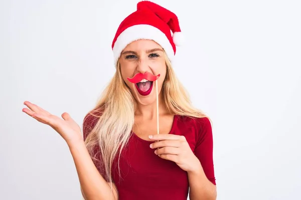 Mujer Con Sombrero Navidad Santa Celebración Bigote Fanny Sobre Fondo —  Fotos de Stock