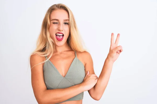 Jonge Mooie Vrouw Draagt Casual Groene Shirt Staan Geïsoleerde Witte — Stockfoto