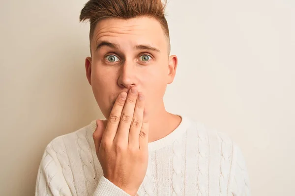 Giovane Bell Uomo Indossa Casual Shirt Piedi Sopra Isolato Fondo — Foto Stock