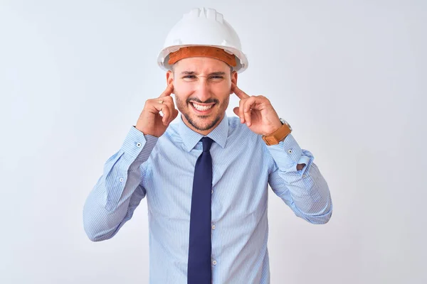 Junger Geschäftsmann Mit Bauunternehmer Schutzhelm Über Isoliertem Hintergrund Der Die — Stockfoto