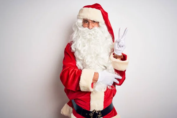 Hombre Guapo Mediana Edad Con Traje Santa Pie Sobre Fondo —  Fotos de Stock