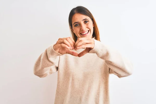 Hermosa Mujer Pelirroja Con Suéter Cuello Alto Invierno Sobre Fondo —  Fotos de Stock