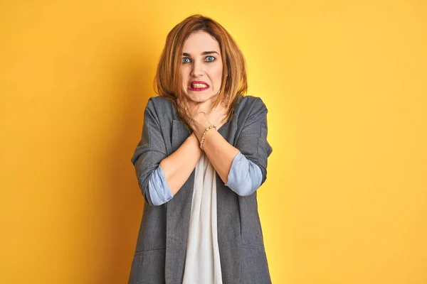 Redhead Caucasian Business Woman Yellow Isolated Background Covering Eyes Hands — Stock Photo, Image