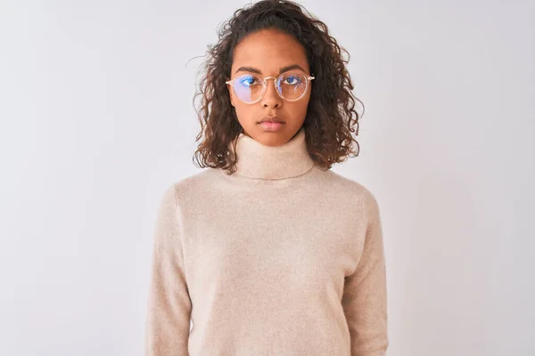 Jeune Femme Brésilienne Portant Pull Col Roulé Des Lunettes Sur — Photo