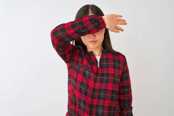 Junge Chinesin Lässiger Jacke Die Vor Isoliertem Weißen Hintergrund Steht — Stockfoto