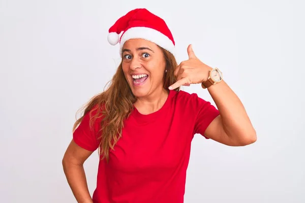 Middelbare Leeftijd Volwassen Vrouw Dragen Kerstmuts Geïsoleerde Achtergrond Glimlachen Doen — Stockfoto