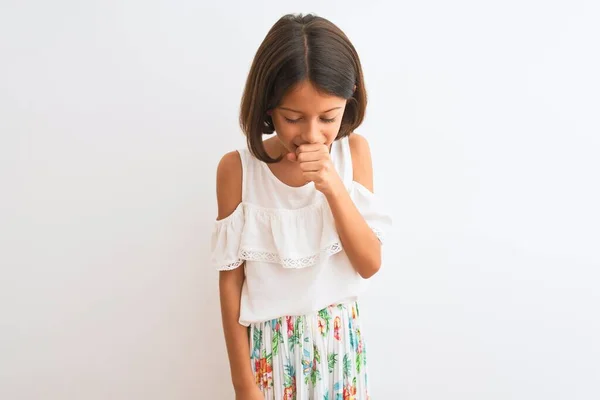 Jovem Menina Bonita Vestindo Vestido Casual Sobre Fundo Branco Isolado — Fotografia de Stock