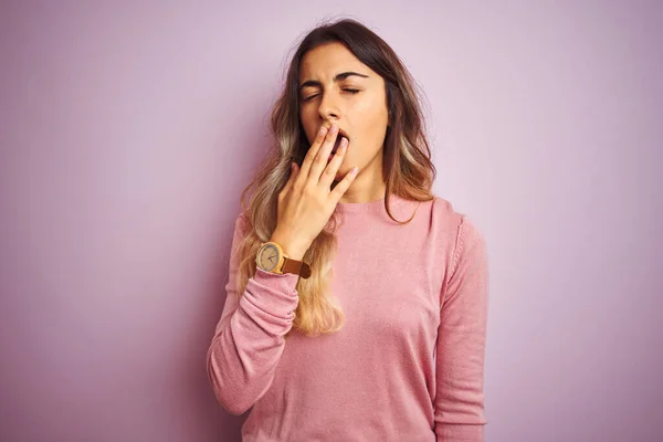 Young Beautiful Woman Wearing Sweater Pink Isolated Background Bored Yawning — Stock Photo, Image
