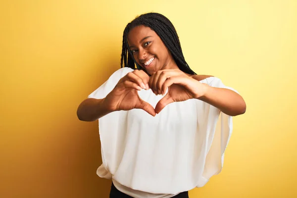 Jeune Femme Afro Américaine Portant Shirt Blanc Debout Sur Fond — Photo