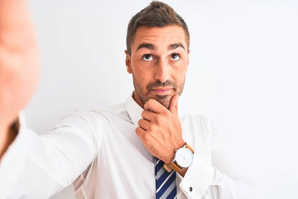 Young Handsome Business Man Taking Selfie Using Smartphone Isolated Background — ストック写真