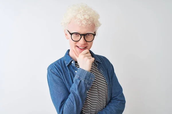 Ung Albino Blond Man Bär Denim Skjorta Och Glasögon Över — Stockfoto