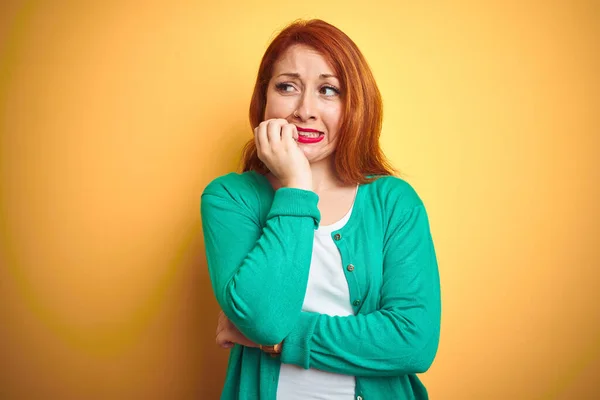 Youg Beautiful Redhead Woman Wearing Winter Green Sweater Isolated Yellow — Stock Fotó