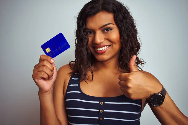 Transsexual Transgender Customer Woman Holding Credit Card Isolated White Background — ストック写真