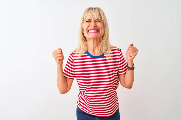 Frau Mittleren Alters Lässig Gestreiftem Shirt Vor Isoliertem Weißen Hintergrund — Stockfoto