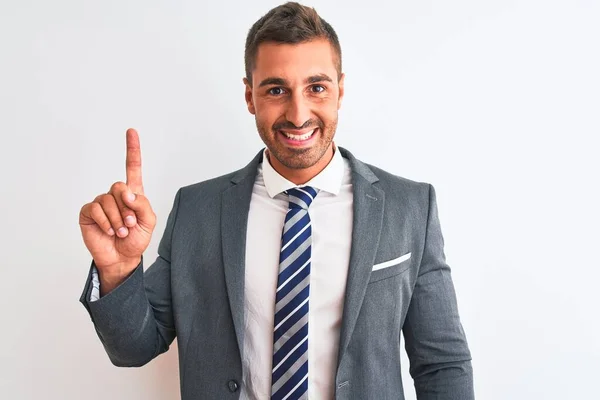 Joven Hombre Negocios Guapo Usando Traje Corbata Sobre Fondo Aislado —  Fotos de Stock