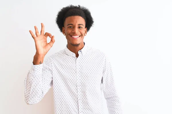 Junger Afrikanisch Amerikanischer Mann Elegantem Hemd Der Vor Isoliertem Weißem — Stockfoto