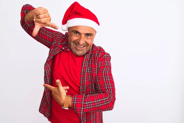 Hombre Mediana Edad Con Sombrero Santa Navidad Pie Sobre Fondo — Foto de Stock