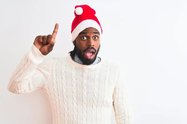 Jovem Afro Americano Vestindo Chapéu Natal Papai Noel Sobre Fundo — Fotografia de Stock